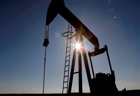 India plans refiners' joint oil deals to reduce import bill